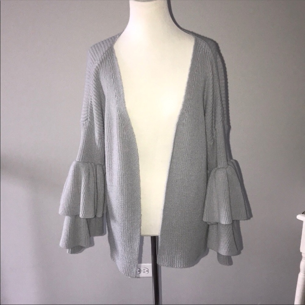 NWOT Boohoo Ruffle Sleeve Open Drape Sweater